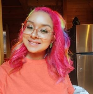 Meet your Posher, Mayra